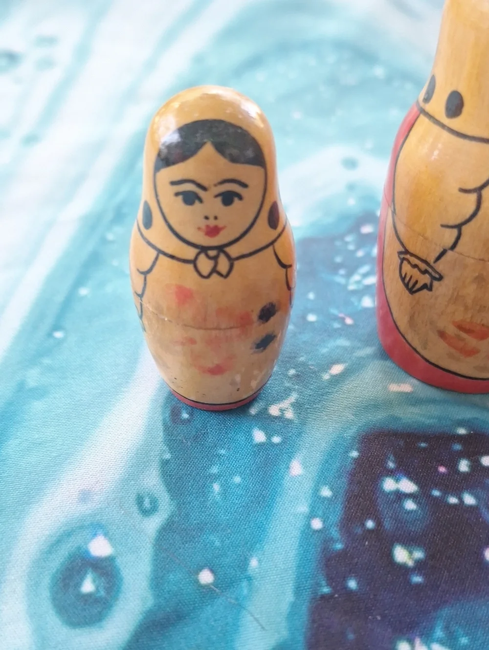 Vintage Russian Nesting Dolls Matryoshka Set - Yellow & Red Floral